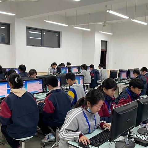 轻舞飞扬，弹指如飞‖浙师大附属天台大公中学举行七年级计算机打字比赛