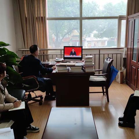 区档案馆组织观看灯塔大课堂第四十课