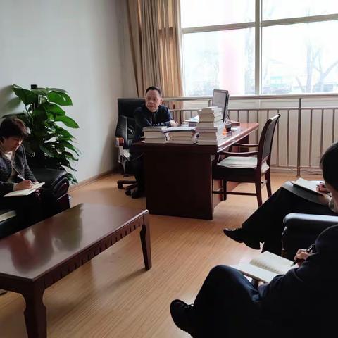 区档案馆组织学习《习近平走进百姓家》