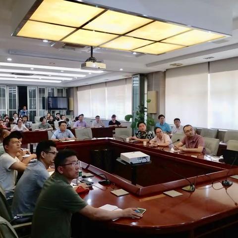 市分公司召开全市集邮与文化传媒专业半年工作会。