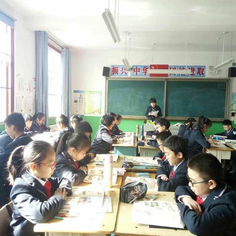 课改进课堂，师生展风采