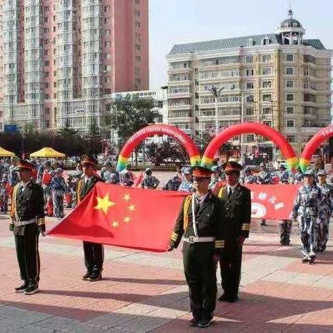 “梦幻海陆空，我的军旅梦”在这里起航——金摇篮幼儿园“梦幻海陆空”大型国防教育亲子军事活动异彩纷呈