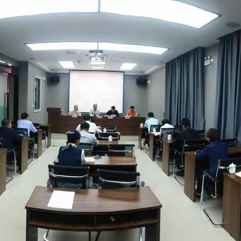 兴国县邮政分公司组织开展警惕“四风”警示教育活动