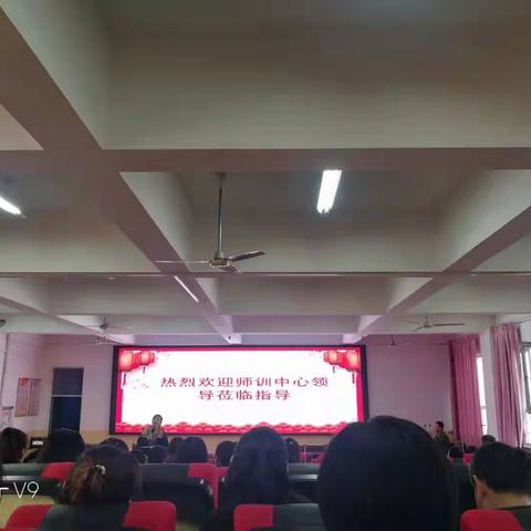 “不远千里赴南昌、满载而归回北疆”乌海市第十二中学开展班主任培训汇报活动