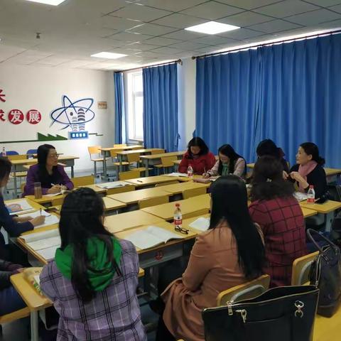 专业引领指方向 助力课改促发展                     ——耀华小学课改实验校验收（数学）活动