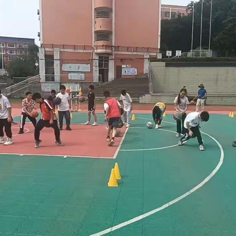 成长中的伙伴🏀——泸县龙城青少年体育俱乐部喻寺分训点五六年级篮球班训练花絮（9）