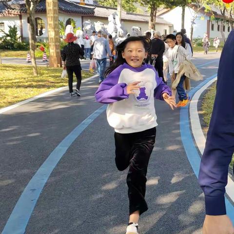 大年初一西湖丰湖书院，举办“遇见东坡”汉服游园活动。