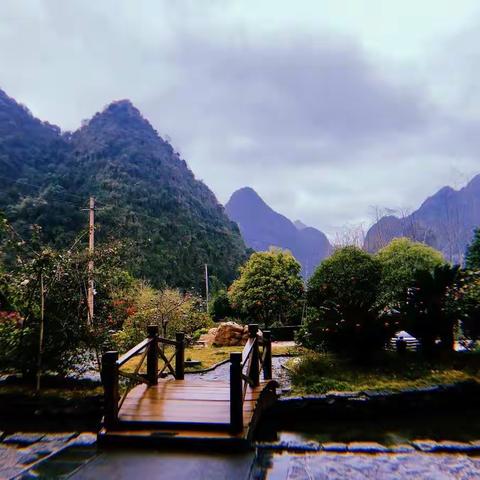 行走在岩壁上的云天“芭蕾”——记云天学子桂林阳朔研学之旅Day1