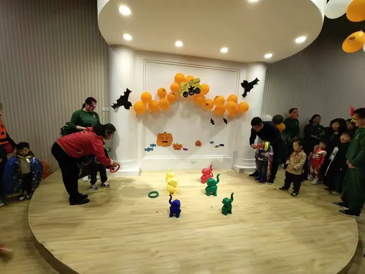 睿琪跨世纪蒙特梭利幼儿园万圣节活动