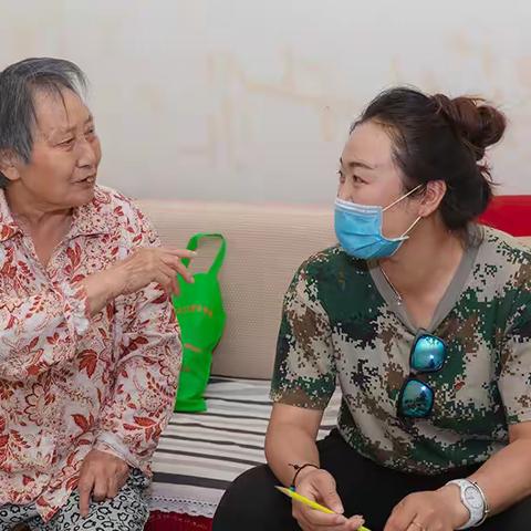 引好上面“千条线”                    当好下面“一根针”