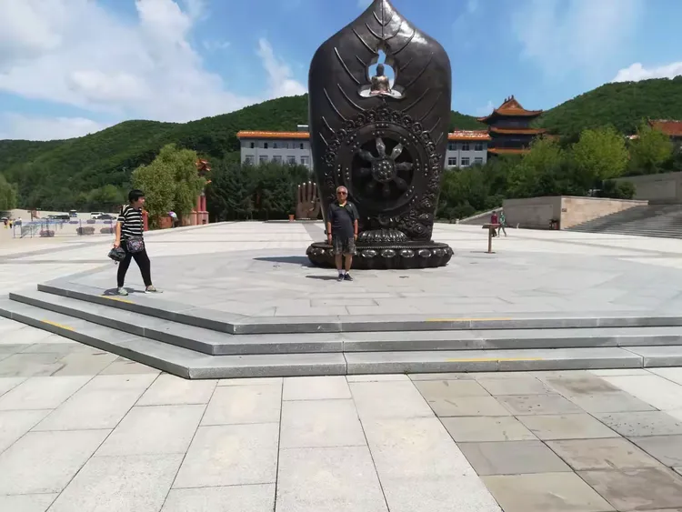 六顶山金鼎大佛