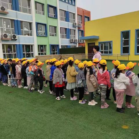 春风十里，不如春色里有你——新城镇中心幼儿园春日踏青活动