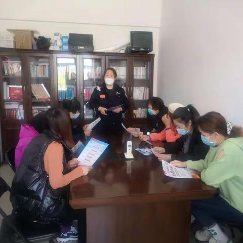 燕都社区开展打击整治养老诈骗宣传活动。