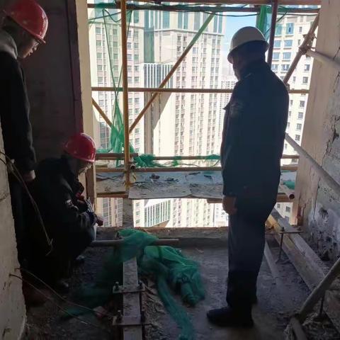 吹响建筑工程开复工 安全生产冲锋号