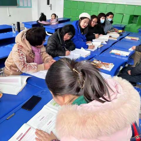 凝聚集体力量，打造高效课堂——第三实验小学一年级集体备课