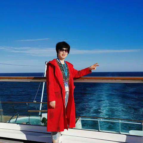 小伟在歌诗达浪漫号豪华游轮上1