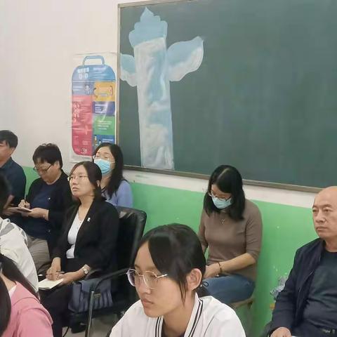 凝心聚力抓常规    严勤细实促成长