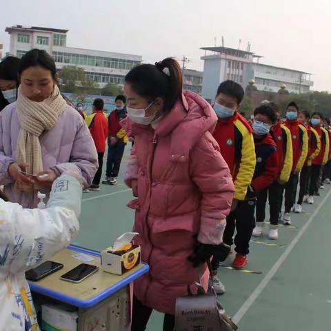 核酸检测进校园，凝心聚力守平安——恩江小学开展新冠病毒核酸检测“适时抽查”工作