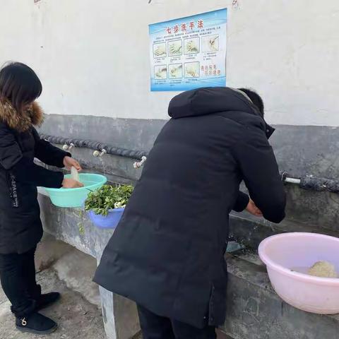 “情暖冬至 爱在学校”——肖旗乡韩店小学组织教师“冬至包饺子，幸福校园情”活动