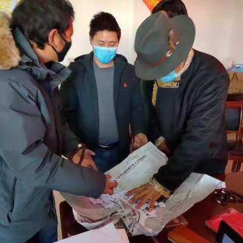 同心协力 患难与共––民主路社区向社区居民免费发放药物