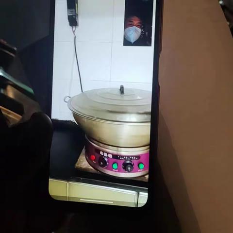 卫辉市民政局开展养老机构安全生产夜查