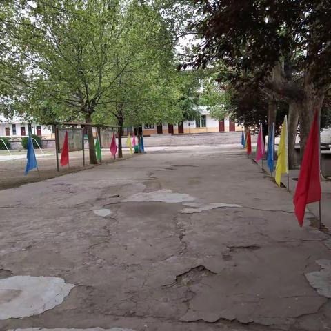 守护责任田，护好一校人――矿区小学第十四周工作纪实