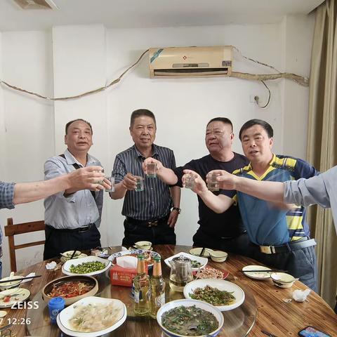 祝贺邓海洪战友生日相册