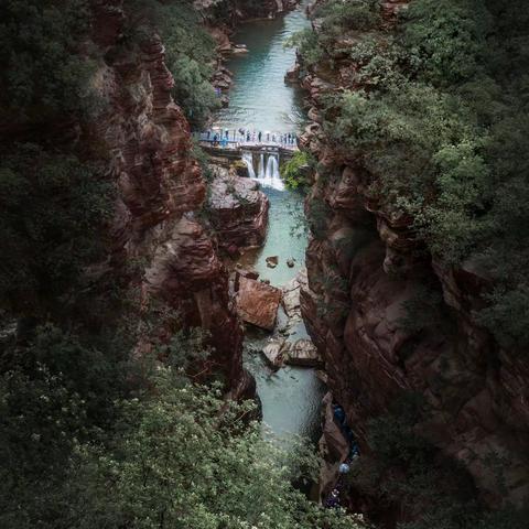 游红峡谷