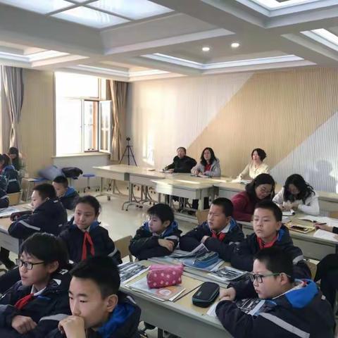 【集聚团队力量   探究绘本教学】成吉思汗街小学教研活动