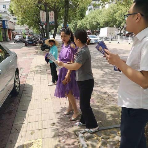 “深化三服务、普惠千万家”---开发区绿园嘉苑在行动