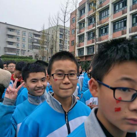 绽放的花季少年