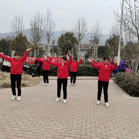 《巩义市新时代文明实践》张庄村快乐星期天