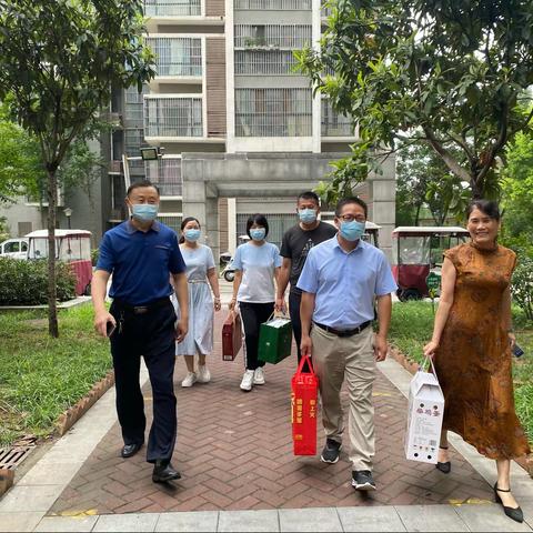 市园林绿化中心开展“八一”建军节走访慰问活动