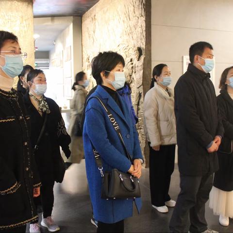 许昌市园林绿化中心组织开展清明节祭奠先烈活动