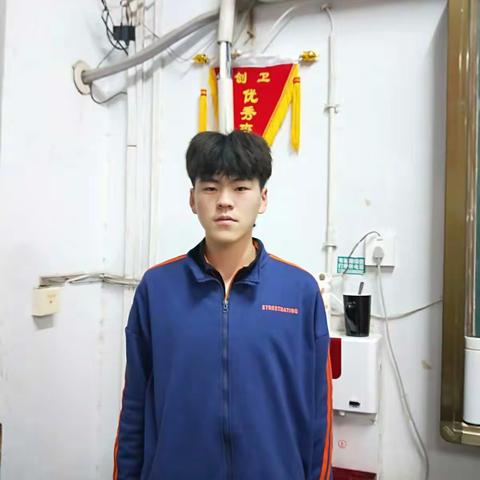 在细微改变中成就最好的自己，3.4班李名利成长记录