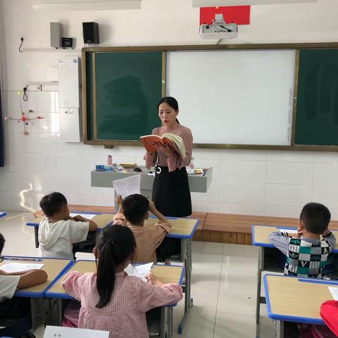 经典诵读——青岛路小学一年级二班班本课程纪实