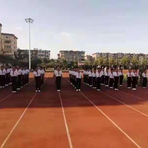 介休市裕华小学秋季开学典礼暨军训汇操表演