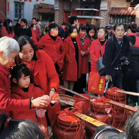 三江口镇芳山村初七庆赏元宵