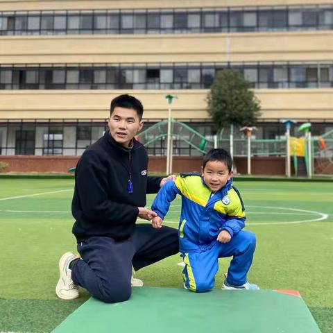 阳光幼儿 快乐体能-城幼大六班体能活动