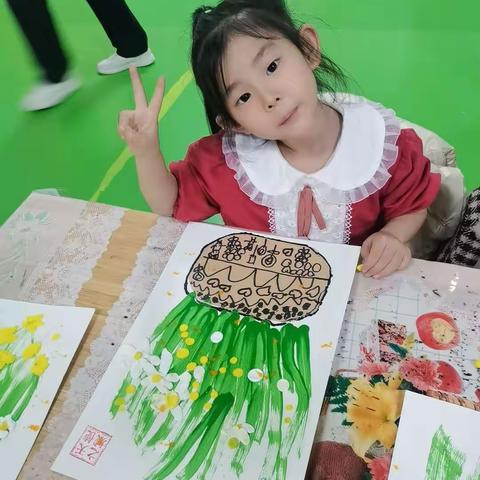 新荷幼儿园中小班美术作品•天使之城美术