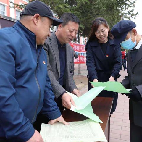 阿木尔林业局种苗管理站开展新《种子法》宣传活动