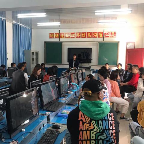 时刻绷紧安全这根弦！杨柳池小学召开安全工作紧急会议