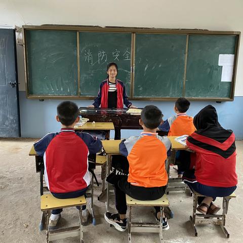 湖坊小学消防安全演练