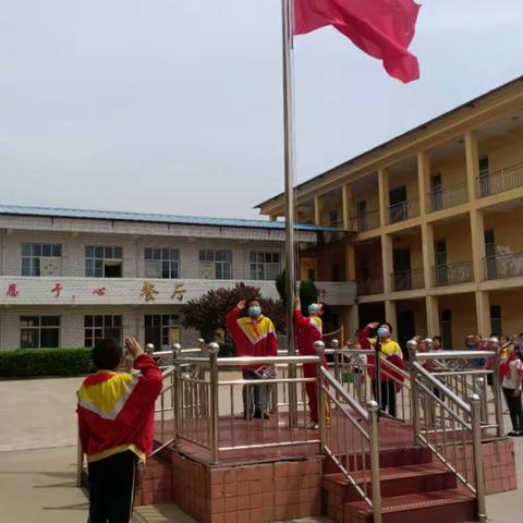 桥头小学“迎国庆 诵经典 争做美德少年”展演活动