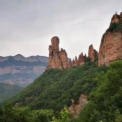 云端之上九女峰，心惊胆战一米崖