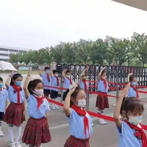 走进小学，续写童年——东方名苑幼儿园组织大班走进小学活动