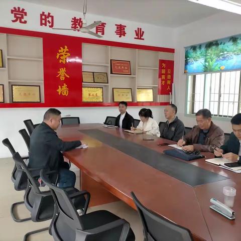 关工委对承坪中学关心下一代工作专题调研活动