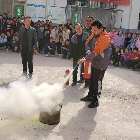 安全第一，警钟长鸣——原康镇第一中学消防应急疏散演练