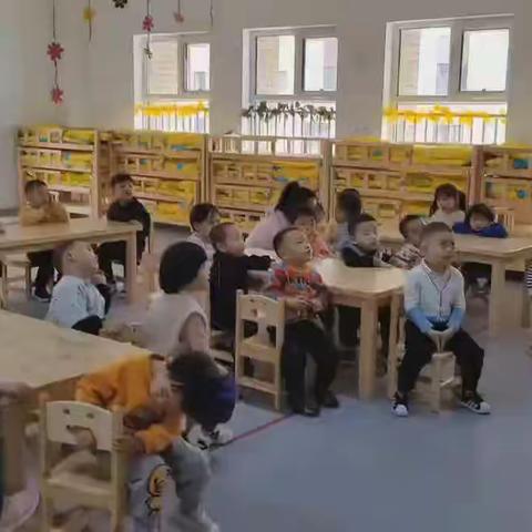 榆次十五幼托三班宝贝们入园第二天❤️