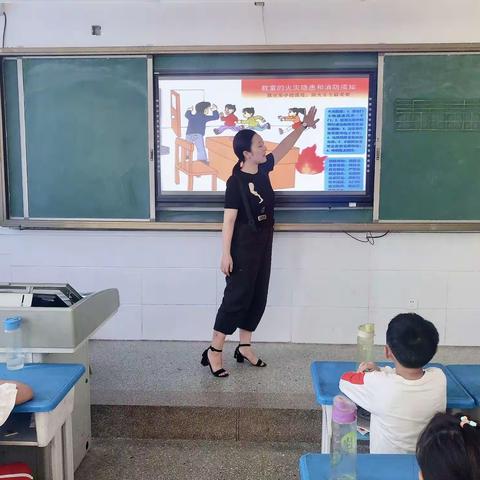 "安全第一， 预防为主" 姚村镇中学小学部开展消防疏散演练活动